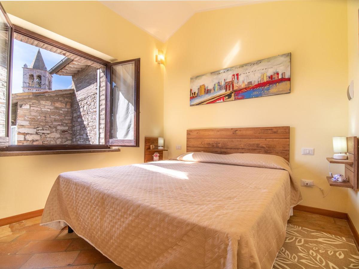 Terrazza Santa Chiara Hotel Асизи Екстериор снимка