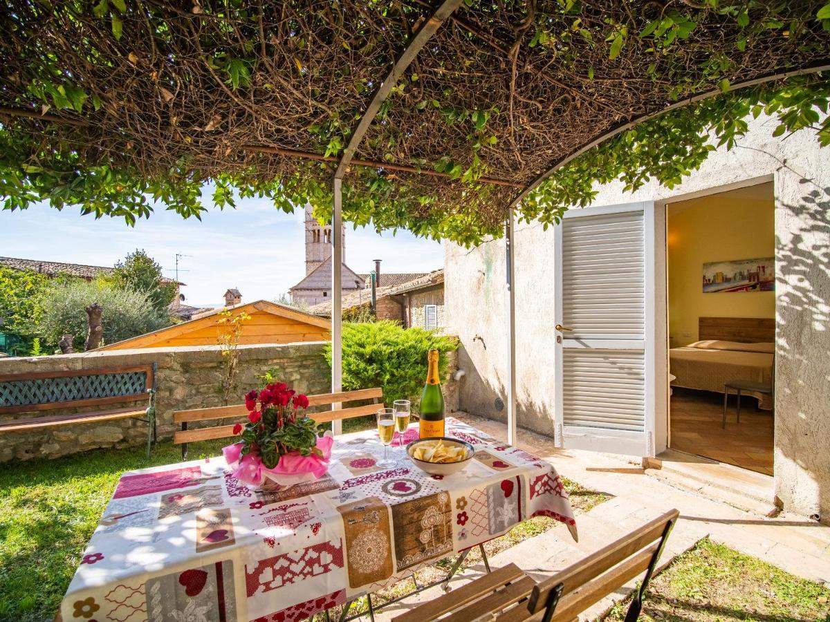 Terrazza Santa Chiara Hotel Асизи Екстериор снимка