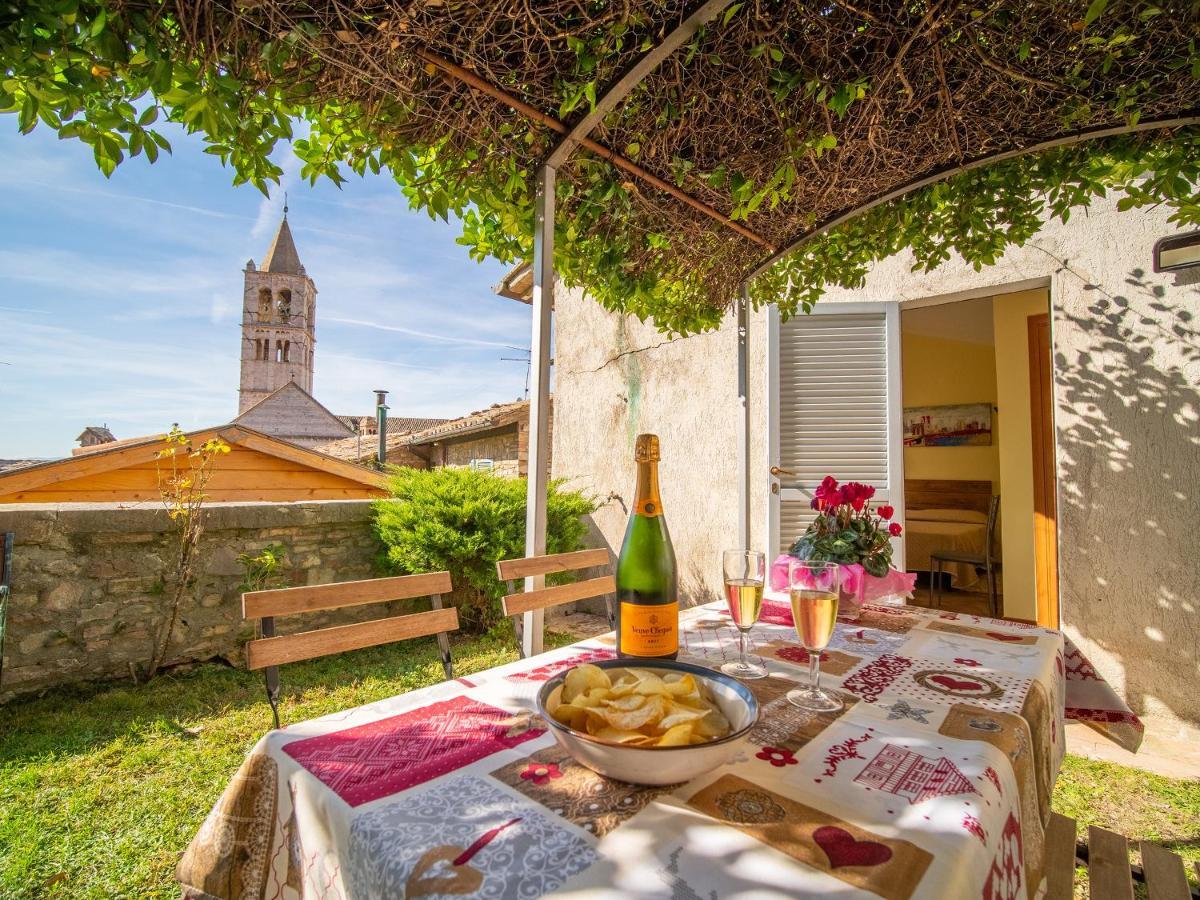 Terrazza Santa Chiara Hotel Асизи Екстериор снимка